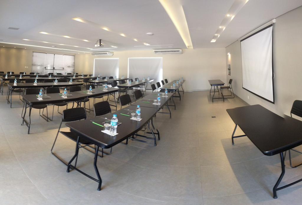 Gales Park Hotel Dourados Dış mekan fotoğraf