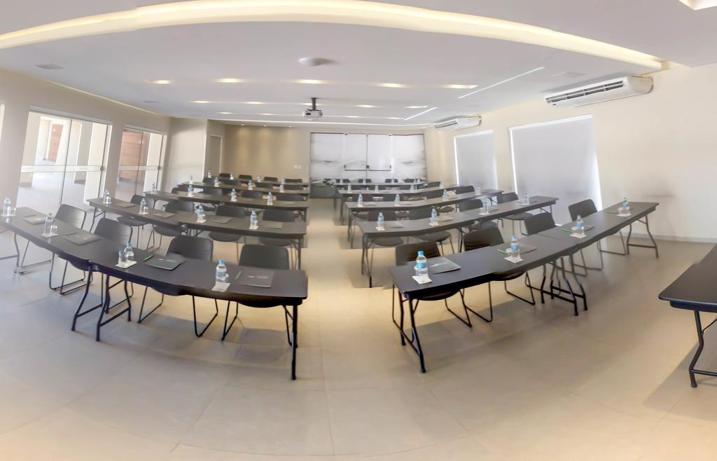 Gales Park Hotel Dourados Dış mekan fotoğraf
