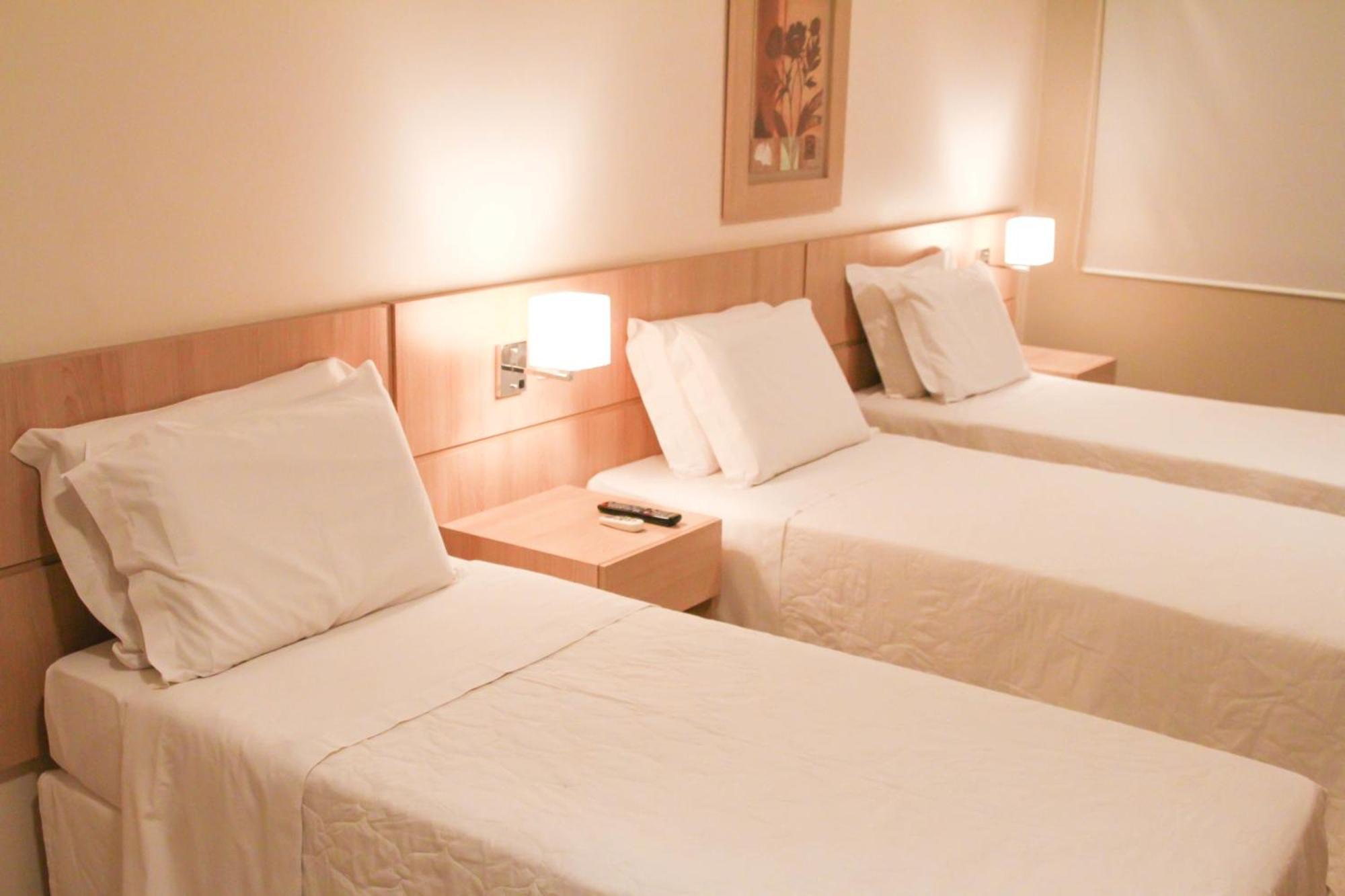 Gales Park Hotel Dourados Oda fotoğraf