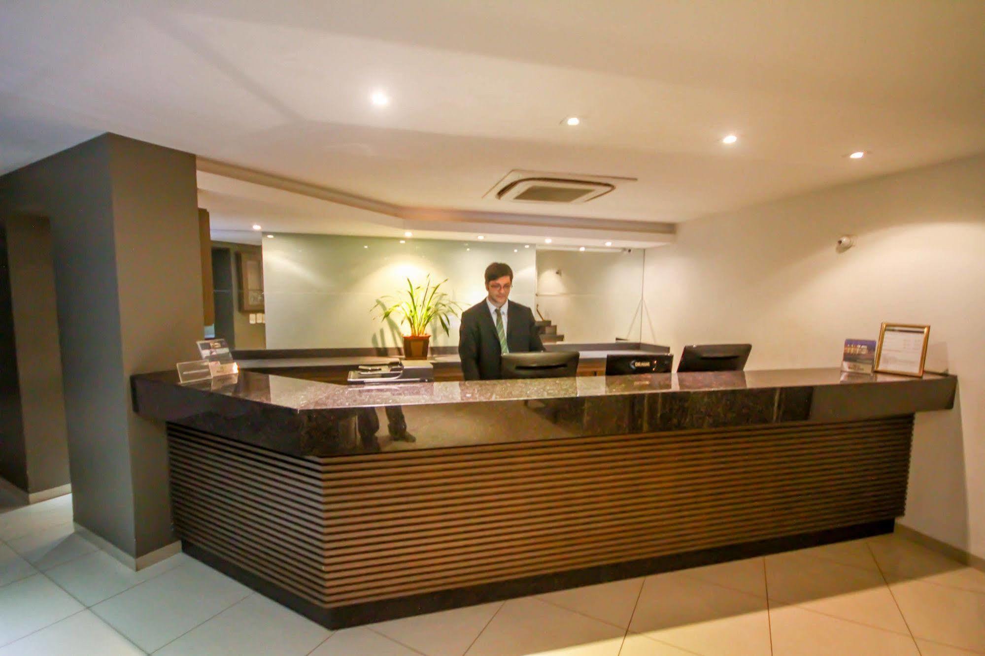 Gales Park Hotel Dourados Dış mekan fotoğraf