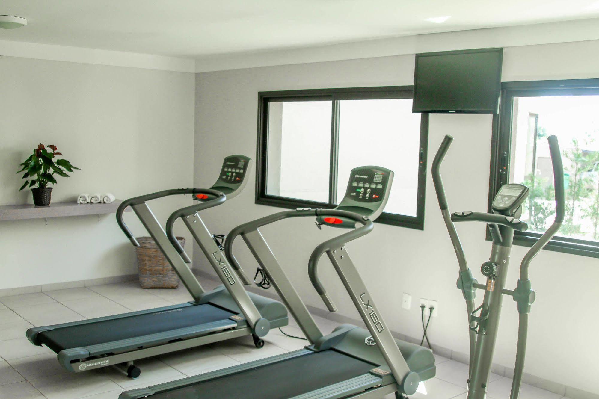 Gales Park Hotel Dourados Dış mekan fotoğraf