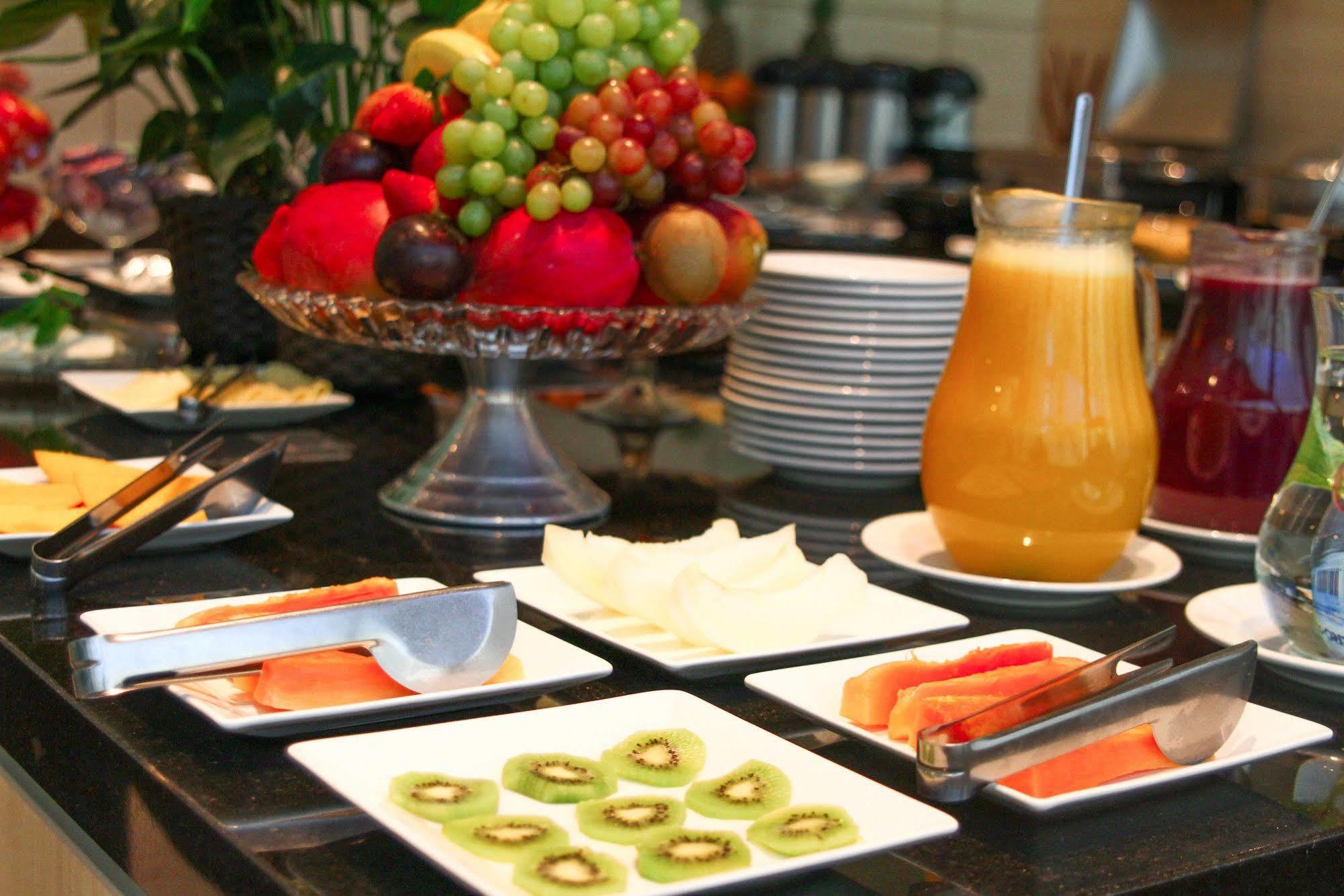 Gales Park Hotel Dourados Dış mekan fotoğraf