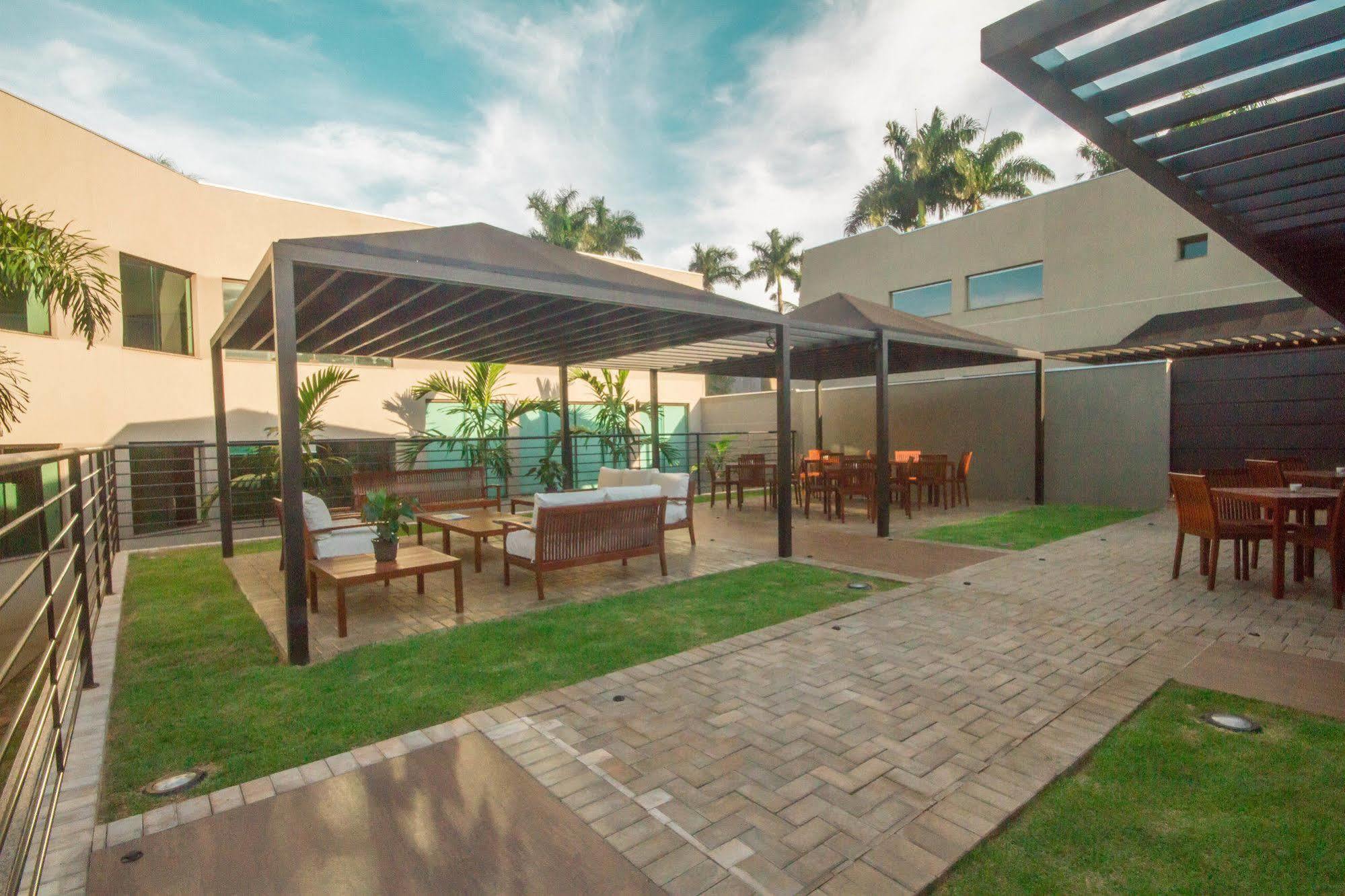 Gales Park Hotel Dourados Dış mekan fotoğraf